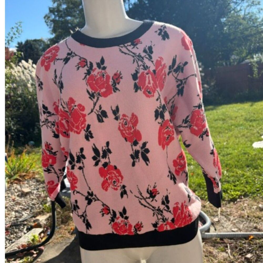 Tahari Black Rose Parade Pink Petal Sweater Size Medium